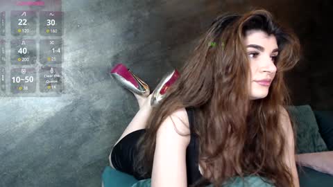 Snapshot of hotstufxx chatting on 01-26-25, 06:06 Celine online show from 01-26-25, 06:06