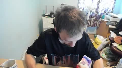 hot online show from 10-18-25, 08:04