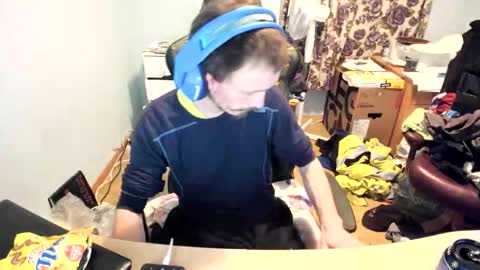 hot online show from 11-23-25, 04:18