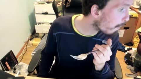 hot online show from 11-28-25, 03:58