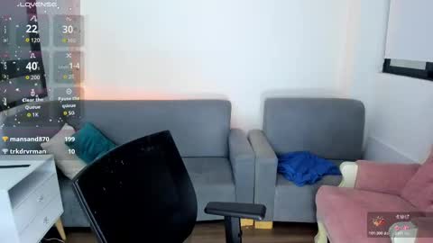 Snapshot of hottbee1 chatting on 11-24-25, 08:30 AMY online show from 11-24-25, 08:30