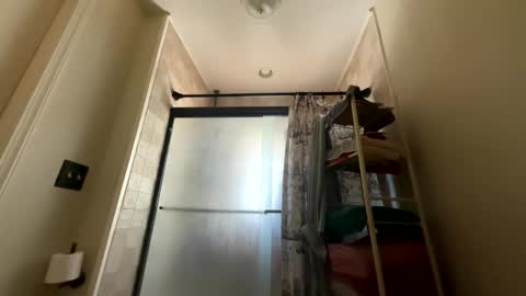 Snapshot of hottgoddesss chatting on 12-16-25, 03:17 Hottgodess online show from 12-16-25, 03:17