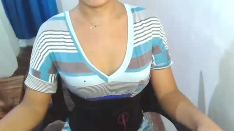 hottie_alexa071594 online show from 07-24-26, 06:44