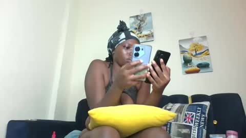 Snapshot of hottie_amor chatting on 02-14-26, 08:22 AMOR online show from 02-14-26, 08:22