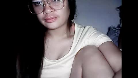 Snapshot of hottie_asianbabe chatting on 05-28-26, 09:01 Leen online show from 05-28-26, 09:01