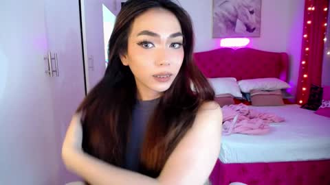 LEXIE- dont forget to give me thumbs up online show from 12-22-24, 09:11