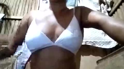 Snapshot of hottie_mama2022 chatting on 11-11-25, 12:27 Lyn online show from 11-11-25, 12:27