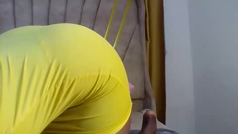 Snapshot of hottie_mammy chatting on 04-30-26, 09:19 hottie_mammy online show from 04-30-26, 09:19