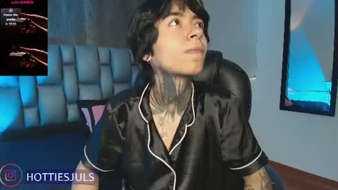 Juls online show from 07-15-26, 06:57