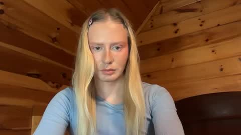 Snapshot of hottransgirlie chatting on 01-20-25, 01:32 HotTransGirlie online show from 01-20-25, 01:32