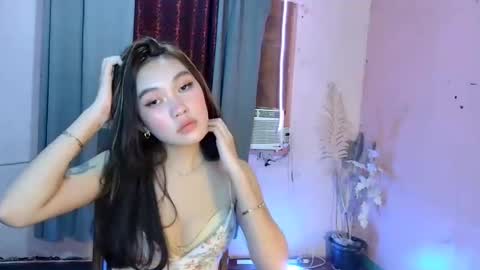 Snapshot of hotty_cassie chatting on 09-17-25, 05:47 cassie online show from 09-17-25, 05:47