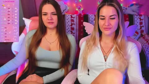 Snapshot of hotty_girls_here chatting on 12-23-24, 06:11 Ivanna and Jessica online show from 12-23-24, 06:11