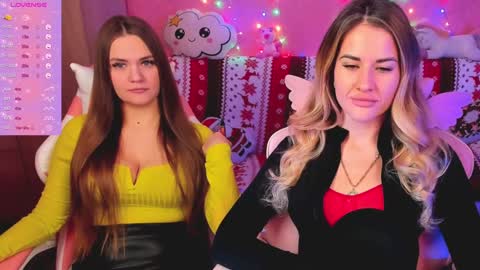 Snapshot of hotty_girls_here chatting on 01-13-25, 06:06 Ivanna and Jessica online show from 01-13-25, 06:06