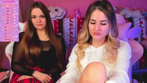 Snapshot of hotty_girls_here chatting on 02-01-25, 06:10 Ivanna and Jessica online show from 02-01-25, 06:10