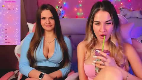 Snapshot of hotty_girls_here chatting on 03-12-25, 06:29 Ivanna and Jessica online show from 03-12-25, 06:29