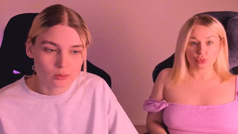 Nessie and Jessie online show from 12-31-24, 10:01