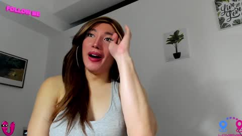 crishinahotty online show from 12-16-24, 01:22