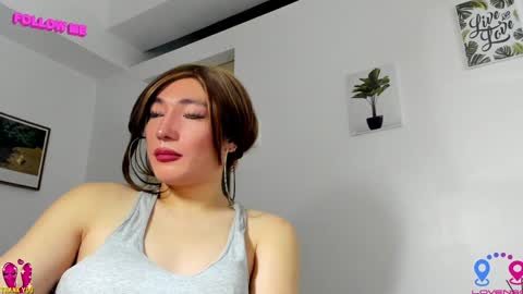 crishinahotty online show from 12-21-24, 09:33