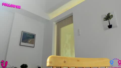 crishinahotty online show from 01-18-25, 05:41