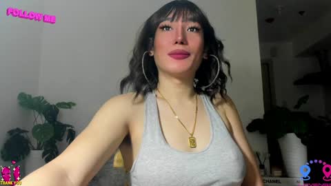 crishinahotty online show from 01-27-25, 03:04