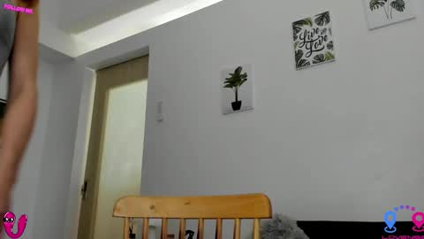 crishinahotty online show from 10-12-25, 04:44