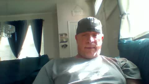 Snapshot of hotyummycock69 chatting on 11-13-25, 07:35 hotyummycock69 online show from 11-13-25, 07:35