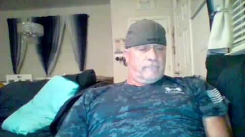Snapshot of hotyummycock69 chatting on 07-12-26, 07:10 hotyummycock69 online show from 07-12-26, 07:10