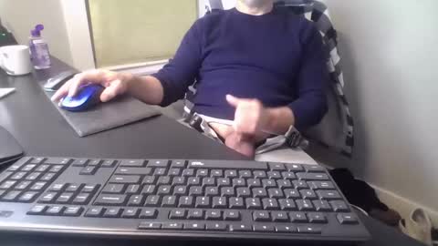 hoverday online show from 04-20-26, 01:41