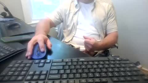 hoverday online show from 06-14-26, 01:57