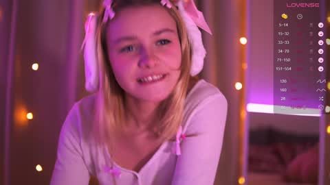 Snapshot of howimeturmum chatting on 12-17-24, 10:44 ash. see u on sunday online show from 12-17-24, 10:44