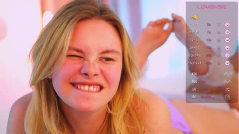 Snapshot of howimeturmum chatting on 02-20-25, 09:11 ash. see u on sunday online show from 02-20-25, 09:11