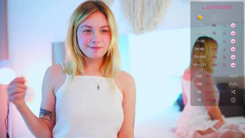 Snapshot of howimeturmum chatting on 02-21-25, 11:55 ash. see u on sunday online show from 02-21-25, 11:55