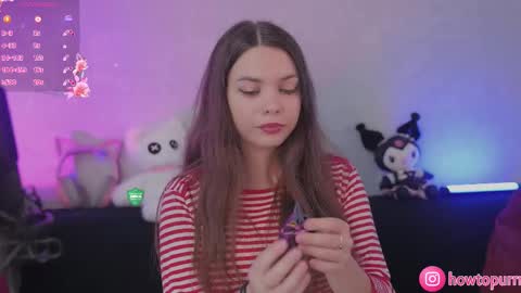 Snapshot of howtomeow chatting on 09-09-25, 01:21 Mia online show from 09-09-25, 01:21