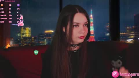 Snapshot of howtomeow chatting on 09-16-25, 05:25 Mia online show from 09-16-25, 05:25