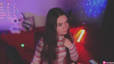 Snapshot of howtomeow chatting on 10-20-25, 05:24 Mia online show from 10-20-25, 05:24