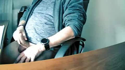 Peter online show from 12-21-25, 10:39