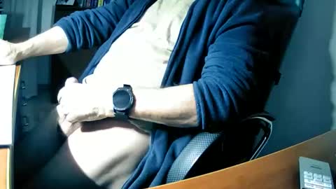 Snapshot of hpeter111 chatting on 03-07-26, 09:23 Peter online show from 03-07-26, 09:23