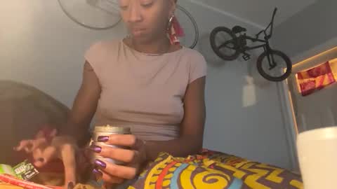 Snapshot of hrtluv chatting on 02-24-26, 12:58 hrtluv online show from 02-24-26, 12:58