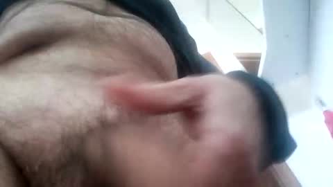 Snapshot of hrubesch2019 chatting on 12-21-25, 10:44 hrubesch2019 online show from 12-21-25, 10:44