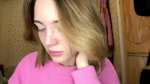 Snapshot of hsiuscherich chatting on 11-23-25, 10:04 hsiuscherich online show from 11-23-25, 10:04