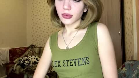 Snapshot of hsiuscherich chatting on 11-28-25, 10:07 hsiuscherich online show from 11-28-25, 10:07