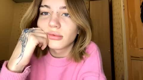 Snapshot of hsiuscherich chatting on 12-04-25, 12:36 hsiuscherich online show from 12-04-25, 12:36