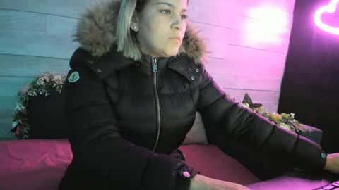Snapshot of hugeboobserin chatting on 02-05-25, 05:09 Erin online show from 02-05-25, 05:09