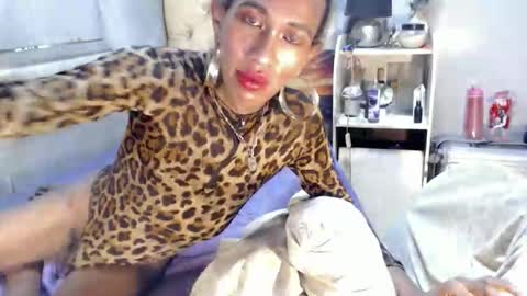 hugecock_caramel online show from 05-03-26, 03:45