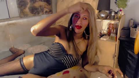 hugecock_caramel online show from 07-11-26, 04:48