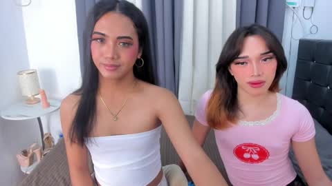 hugecock_pretty123 online show from 05-27-26, 09:01