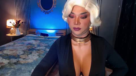 Christine online show from 10-25-25, 01:29