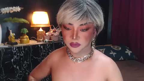 Christine online show from 07-11-26, 08:06