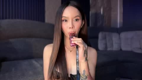 Tine Castillo online show from 04-14-26, 09:15