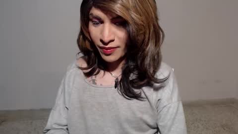 Snapshot of hugedaneska chatting on 12-21-25, 05:14 Danezka online show from 12-21-25, 05:14